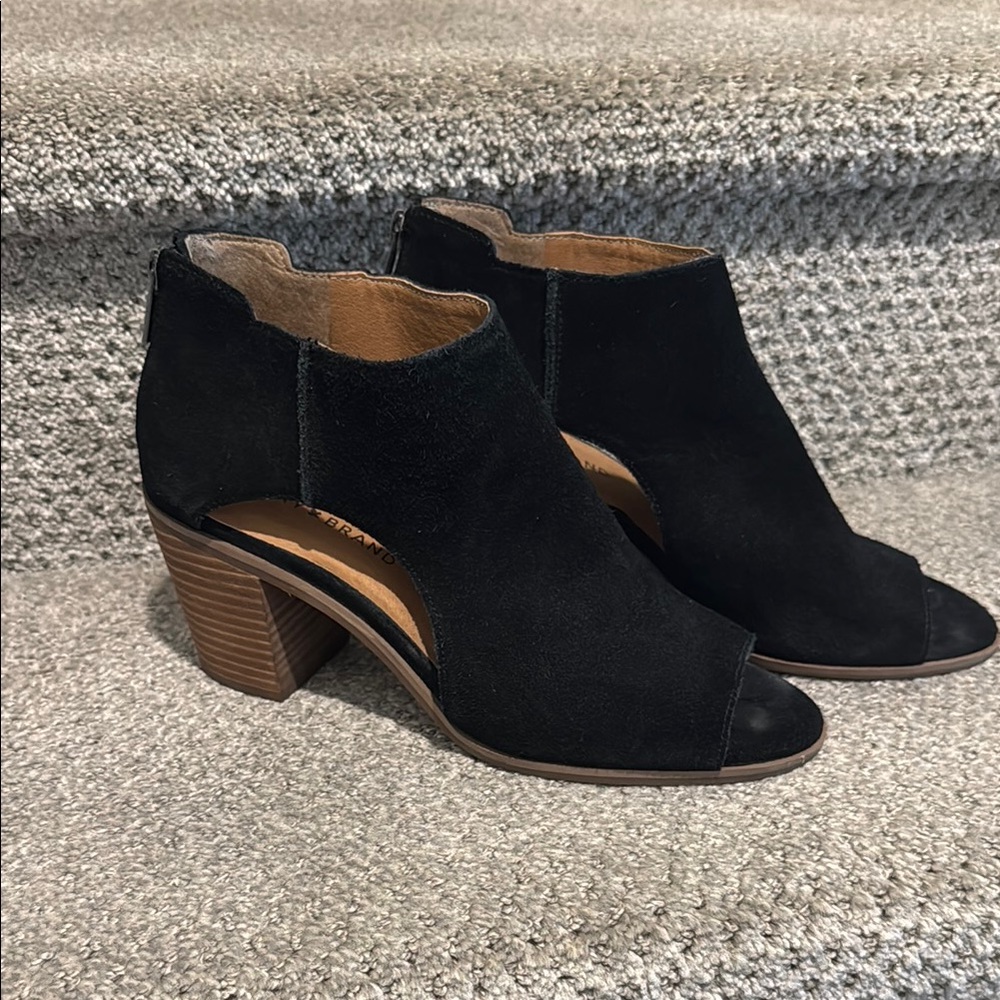 Lucky Brand Black Ankle Booties with Side Cutouts - size 8.5